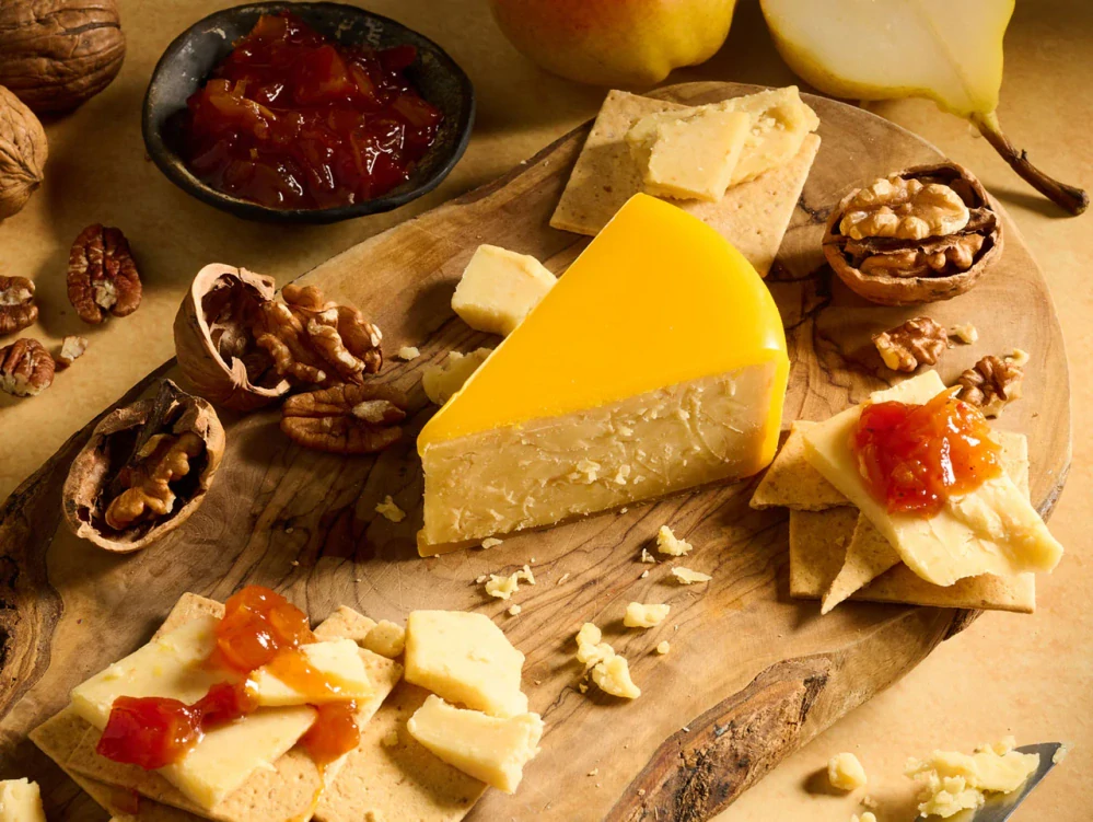 Snowdonia Sýr Cheddar BEECHWOOD, uzený na dřevě, 200g